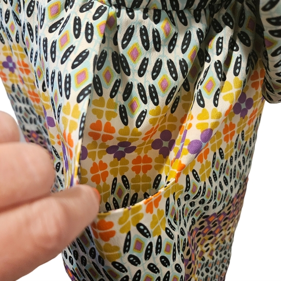 Maggy London cold shoulder dress, tie neckline. Size 14 - Picture 3 of 3